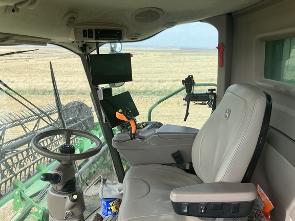 2024 John Deere S790 Combine