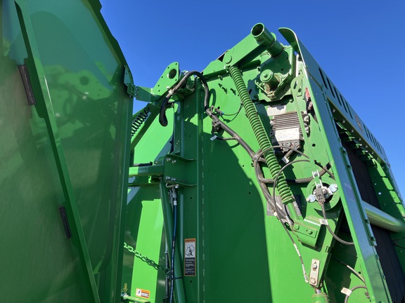 2025 John Deere 561M Baler/Round