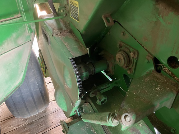 2004 John Deere 567 Baler/Round