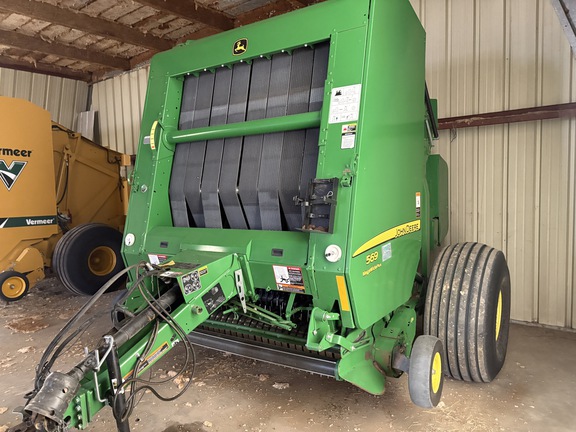 2017 John Deere 569 Baler/Round