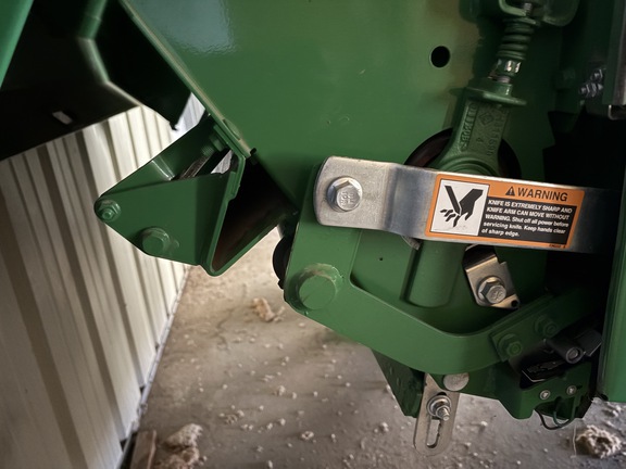 2017 John Deere 569 Baler/Round