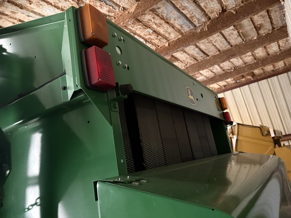 2017 John Deere 569 Baler/Round