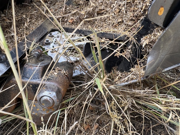2011 MacDon FD70-45 Header Combine