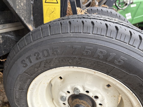 2011 MacDon FD70-45 Header Combine