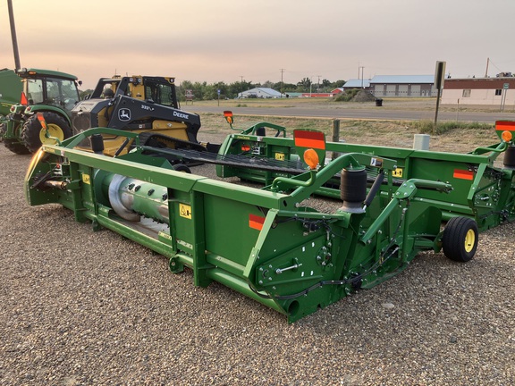 2017 John Deere 615P Header Combine