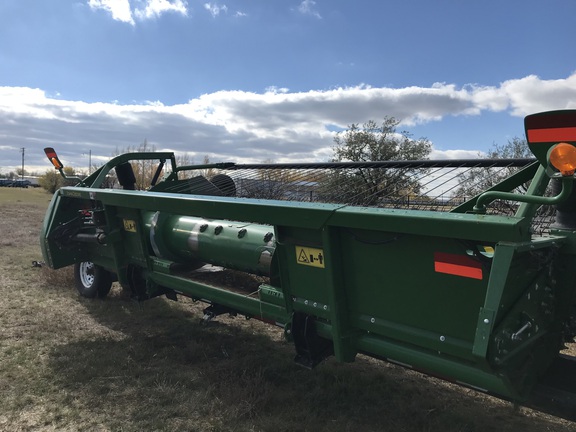 2017 John Deere 615P Header Combine