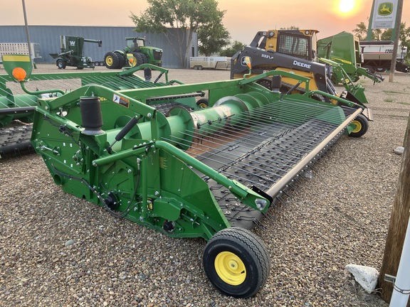 2017 John Deere 615P Header Combine