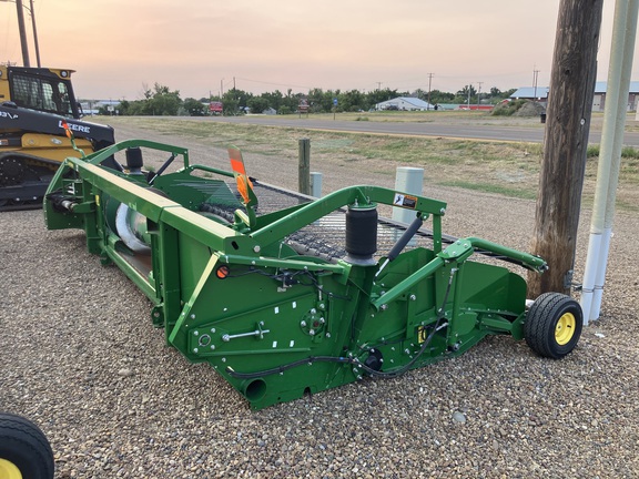 2017 John Deere 615P Header Combine