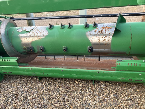 2017 John Deere 615P Header Combine