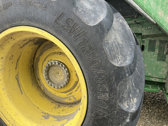 2025 John Deere X9 1000 Combine