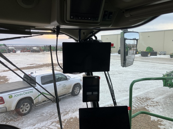 2025 John Deere X9 1000 Combine