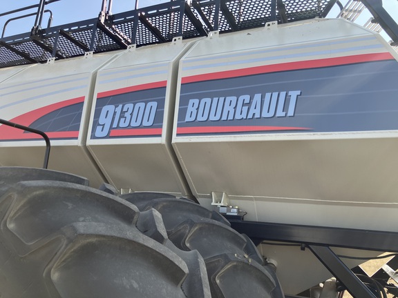 2023 Bourgault 3335/91300 Air Seeder