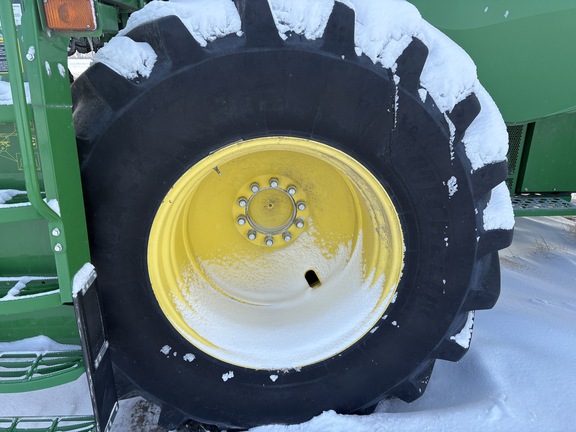 2015 John Deere S680 Combine