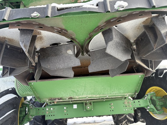 2015 John Deere S680 Combine