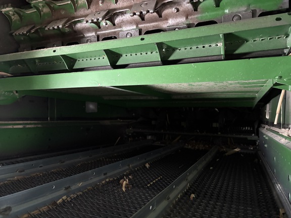 2015 John Deere S680 Combine