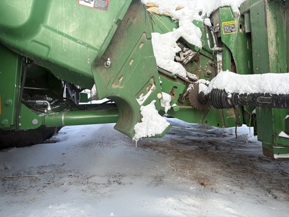 2015 John Deere S680 Combine