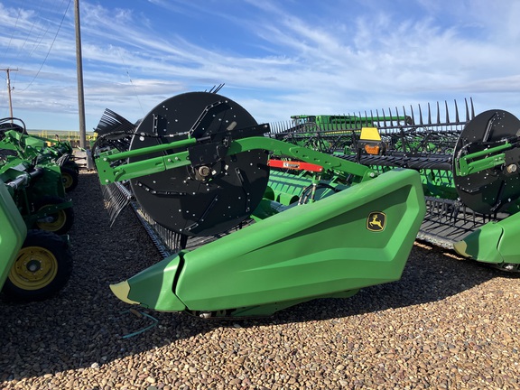 2025 John Deere HDR 45 Header Combine