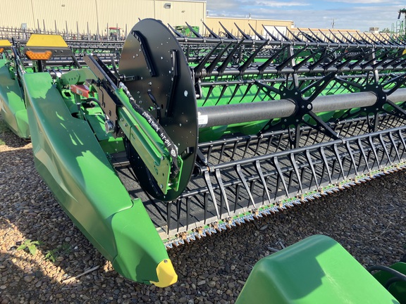 2025 John Deere HDR 45 Header Combine
