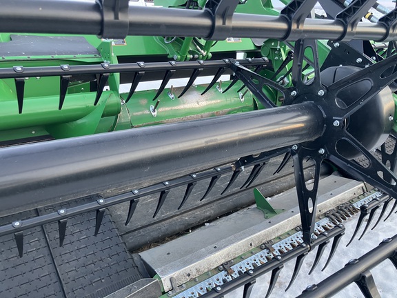 2025 John Deere HDR 45 Header Combine