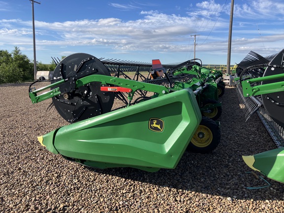 2025 John Deere HDR 45 Header Combine