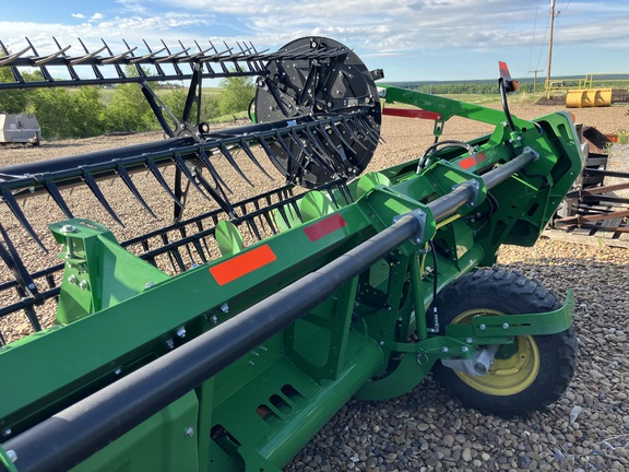 2025 John Deere HDR 45 Header Combine