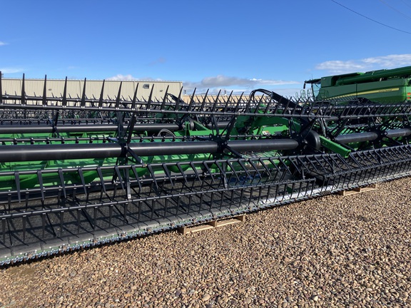 2025 John Deere HDR 45 Header Combine