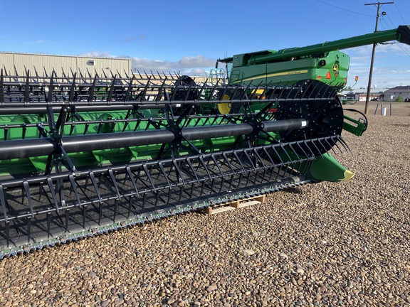 2025 John Deere HDR 45 Header Combine