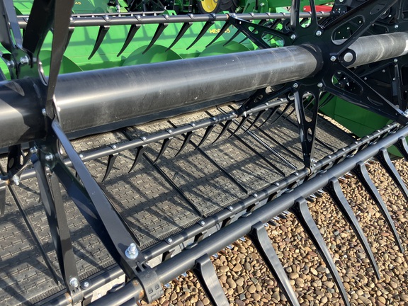 2025 John Deere HDR 45 Header Combine