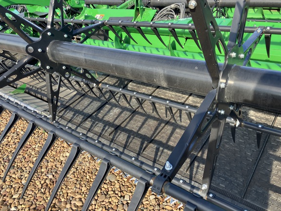 2025 John Deere HDR 45 Header Combine