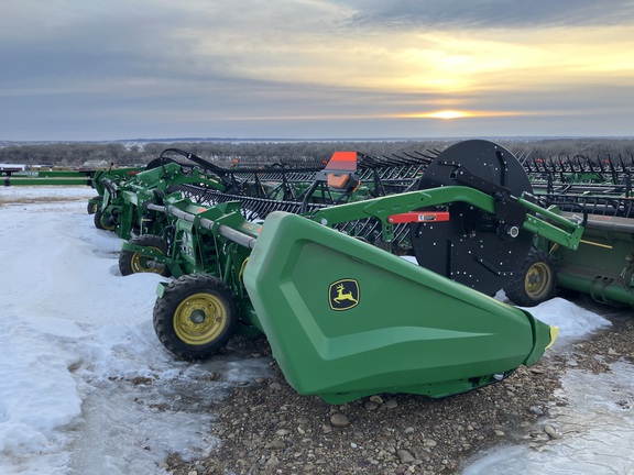 2025 John Deere HDR 45 Header Combine