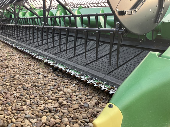 2025 John Deere HDR 45 Header Combine