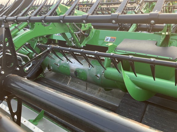 2025 John Deere HDR 45 Header Combine