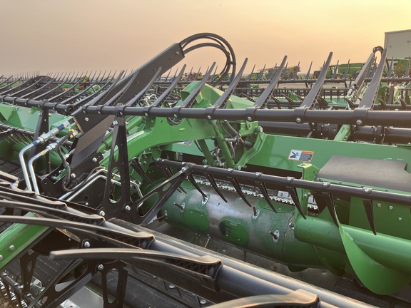 2025 John Deere HDR 45 Header Combine