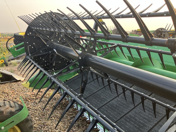 2025 John Deere HDR 45 Header Combine