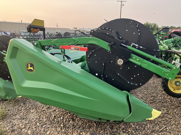 2025 John Deere HDR 45 Header Combine