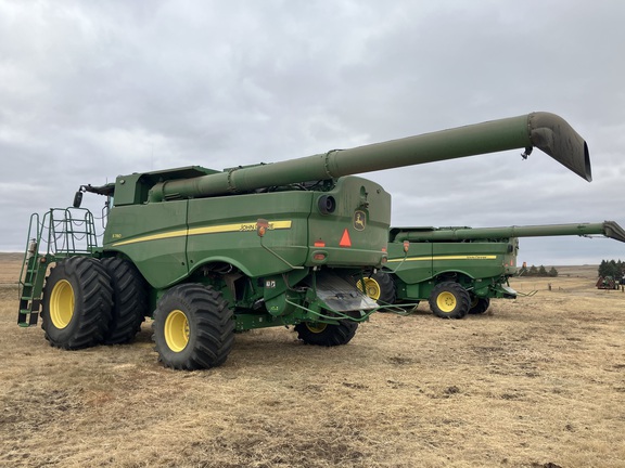 2023 John Deere S780 Combine