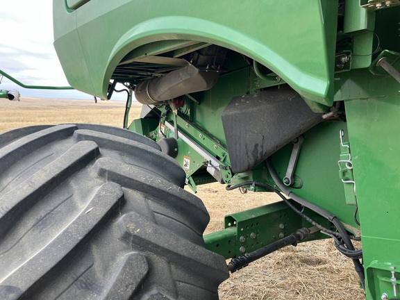 2023 John Deere S780 Combine