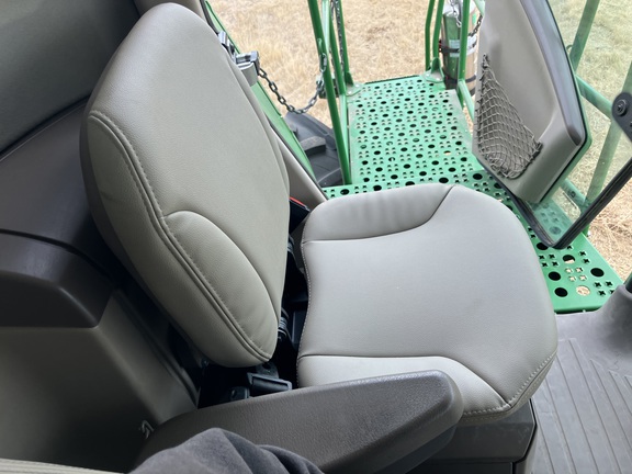 2023 John Deere S780 Combine