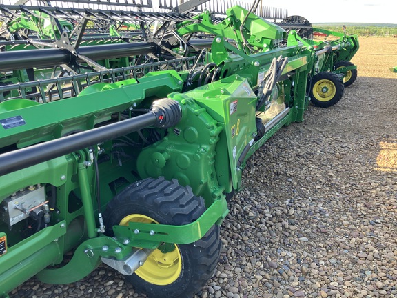 2025 John Deere HDR 45 Header Combine