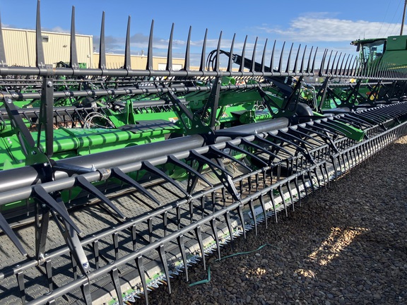 2025 John Deere HDR 45 Header Combine