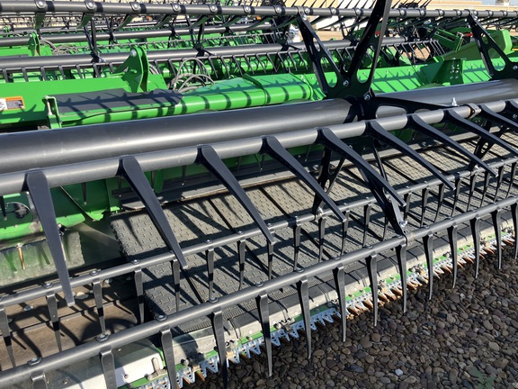 2025 John Deere HDR 45 Header Combine