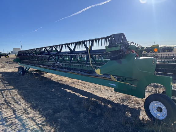 2019 John Deere 745FD Header Combine