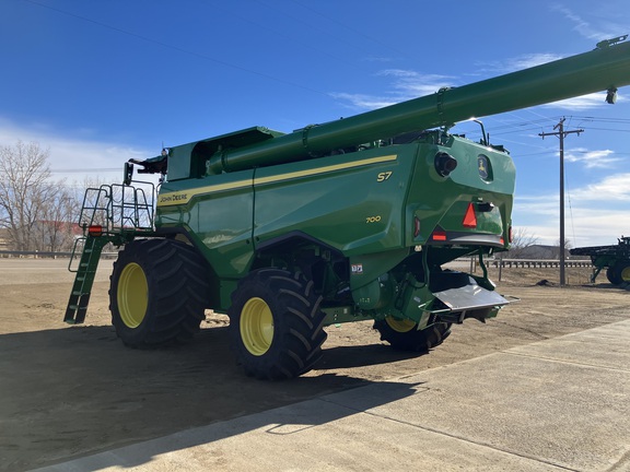 2025 John Deere S7 700 Combine
