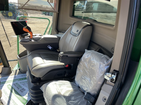 2025 John Deere S7 700 Combine