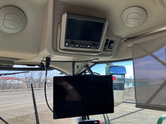 2025 John Deere S7 700 Combine