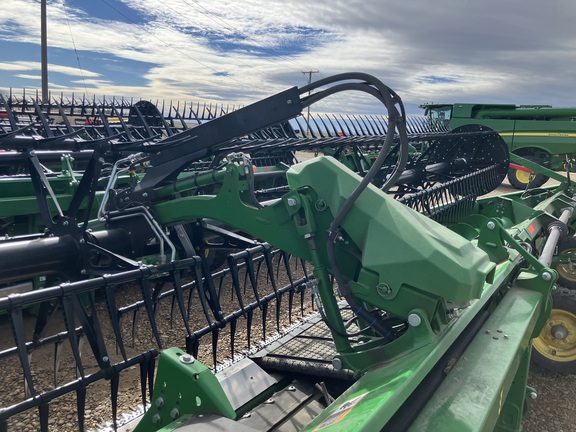 2025 John Deere HDF 45 Header Combine