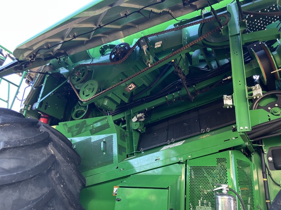 2025 John Deere S7 700 Combine