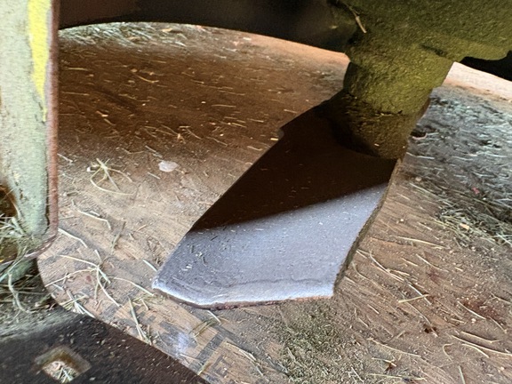 2018 John Deere Z345M Mower/Zero Turn