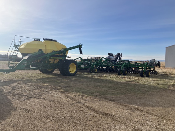2019 John Deere 1830/1910 Air Seeder