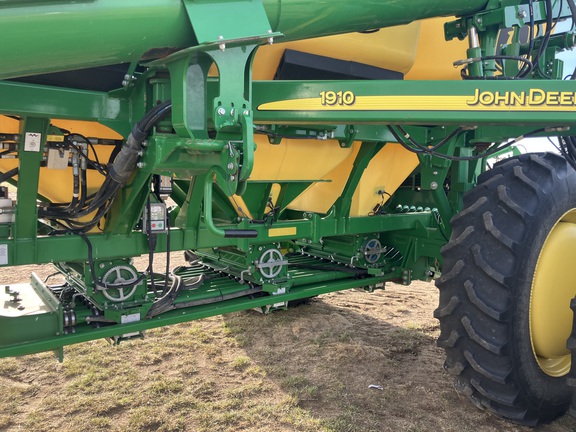 2019 John Deere 1830/1910 Air Seeder